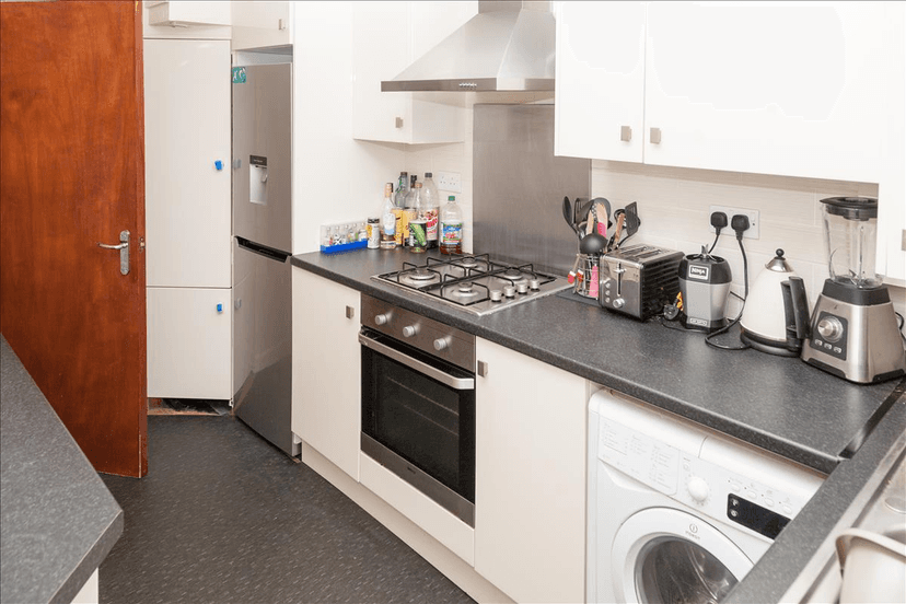 Derwentwater Grove, Leeds - Image 12