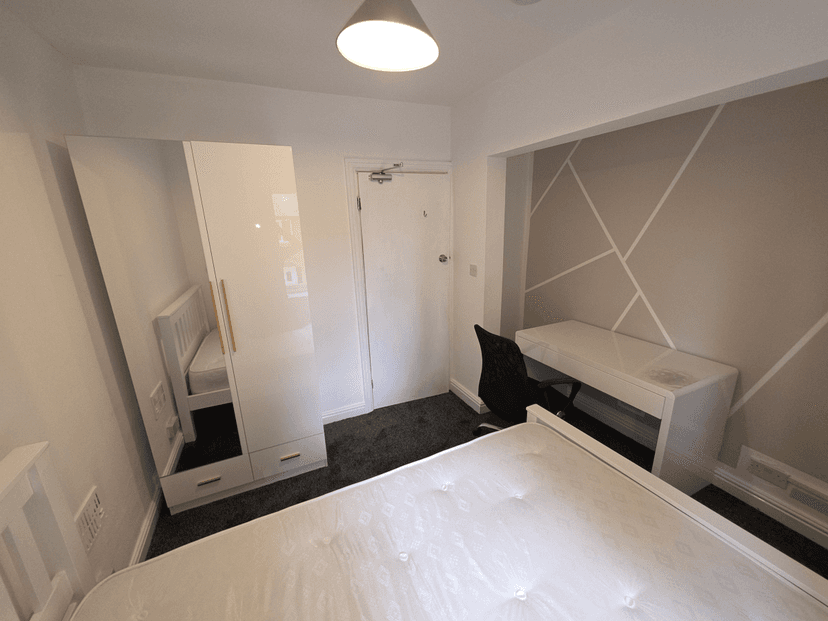 131 Harrington Drive, Nottingham - Image 5