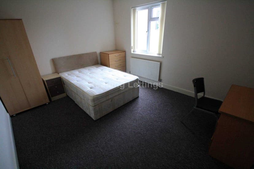 DONNINGTON GARDENS - Image 6