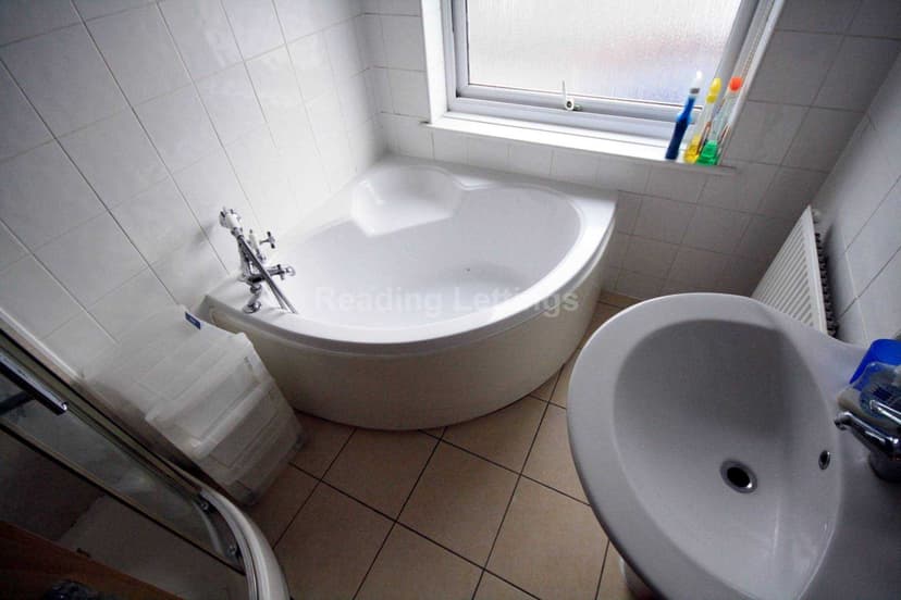 DONNINGTON GARDENS - Image 9