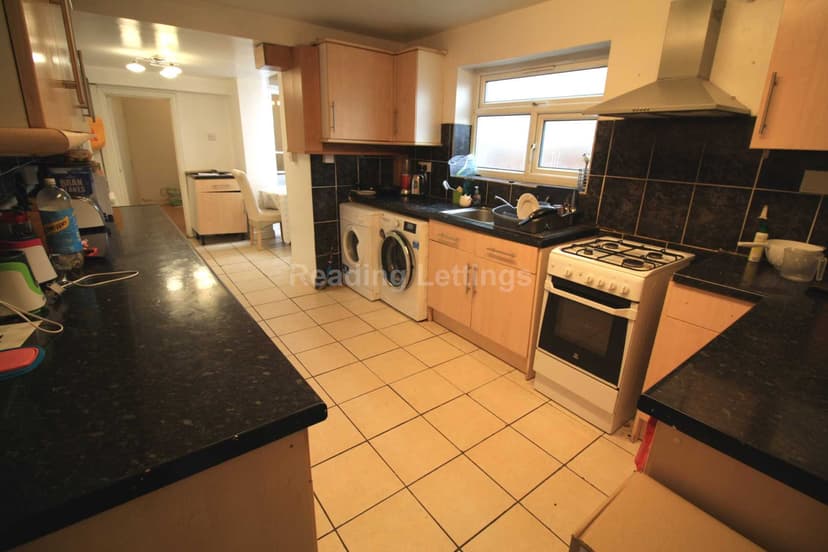 DE BEAUVOIR ROAD - Image 5