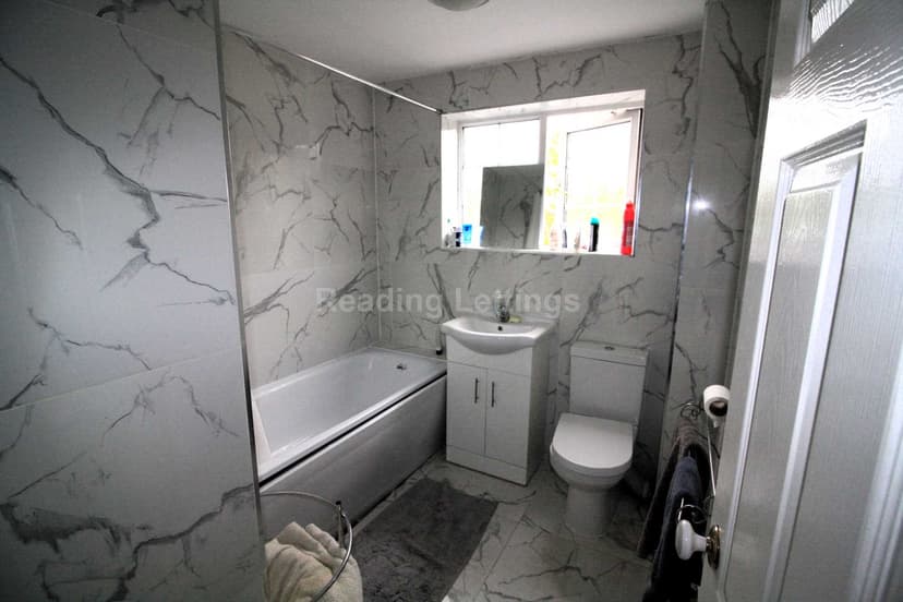 CRESCENT ROAD - Image 3