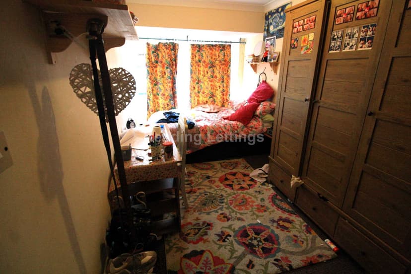 CRESCENT ROAD - Image 7