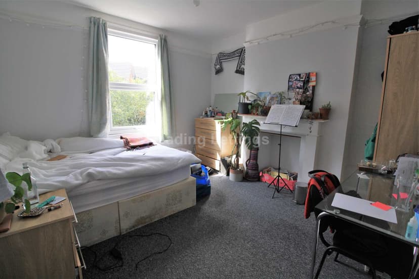 ERLEIGH ROAD - Image 3