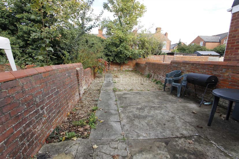 ST EDWARDS ROAD - Image 13